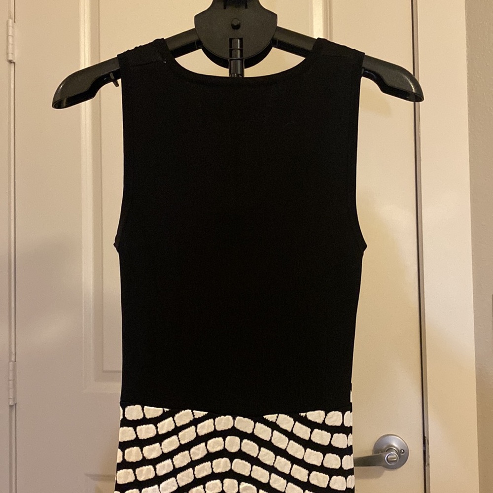 Nicole Miller Artelier Knit Bodycon Dress Size XS - Picture 8 of 13